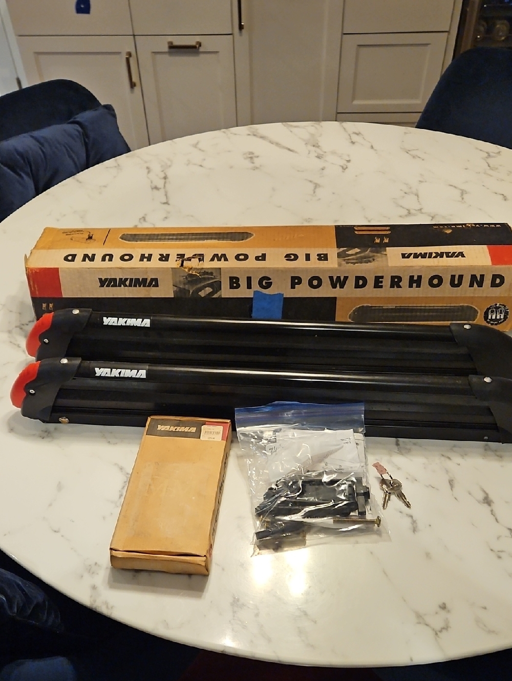 Yakima Big Powderhound Roof Rack Crossbars and Clips 2 Locking Keys Included